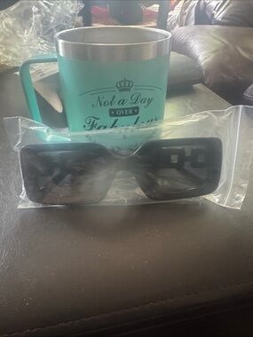 Black Rectangular Women’s  Sunglasses - Unbranded super cute black w gold tone